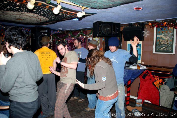 Down Lo Band (104)